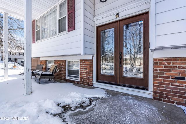 13 Poplar Place, Toms River, NJ 08753