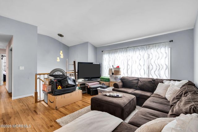 13 Poplar Place, Toms River, NJ 08753