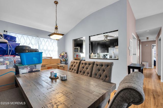 13 Poplar Place, Toms River, NJ 08753