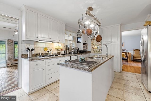 2114 POT SPRING RD, Lutherville Timonium, MD 21093