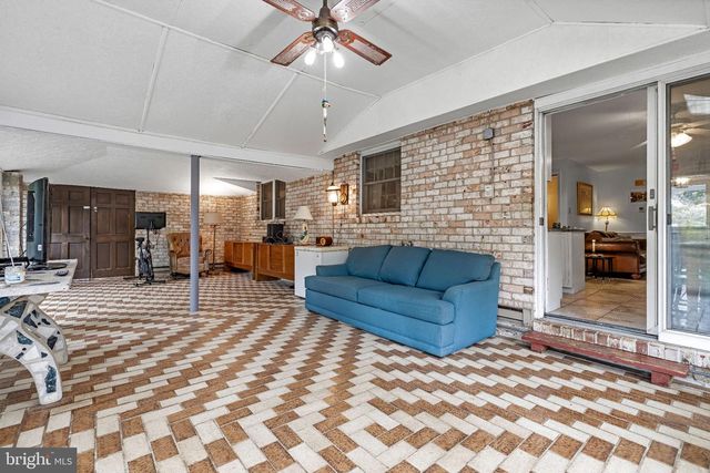 2114 POT SPRING RD, Lutherville Timonium, MD 21093