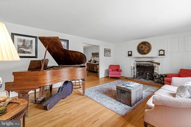 2114 POT SPRING RD, Lutherville Timonium, MD 21093