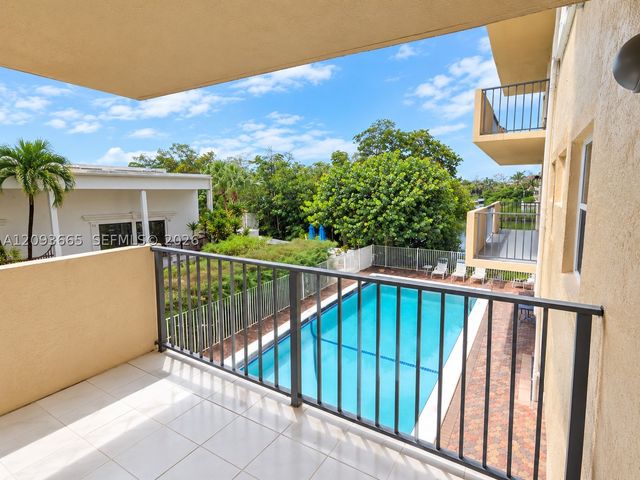 3581 S Ocean Blvd 2D, South Palm Beach, FL 33480
