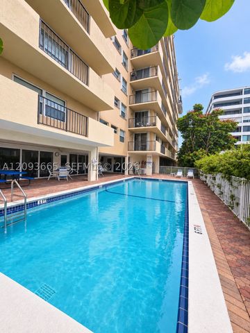 3581 S Ocean Blvd 2D, South Palm Beach, FL 33480