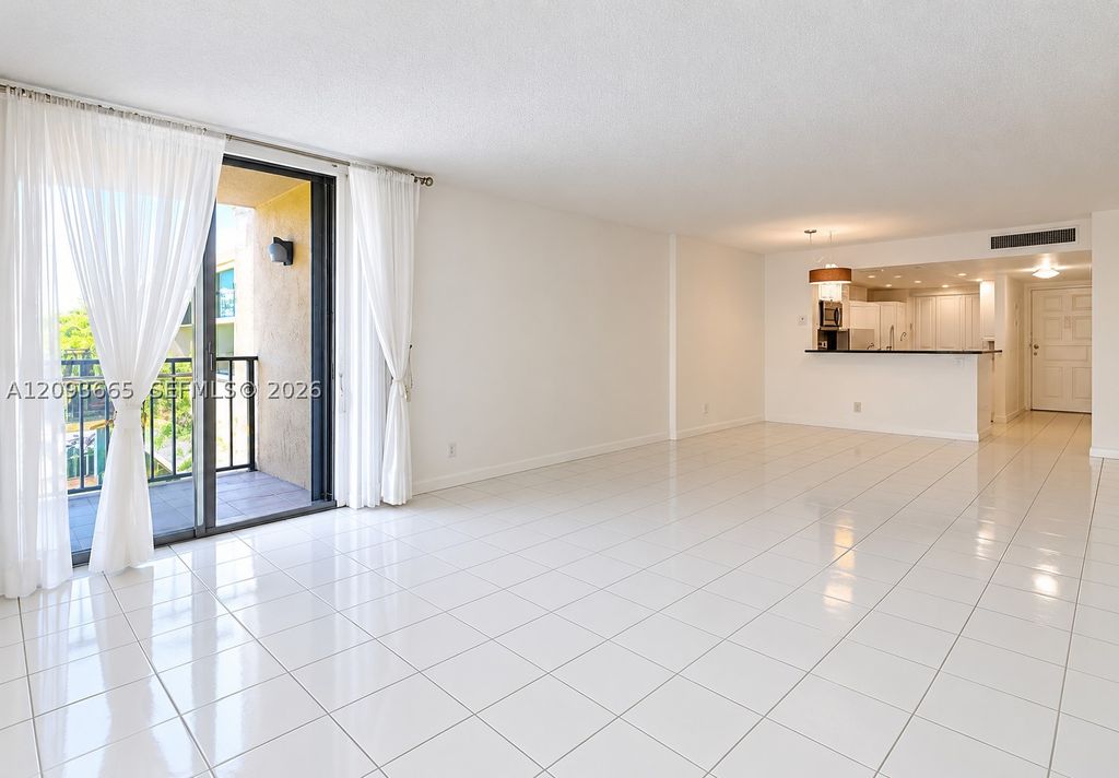 3581 S Ocean Blvd 2D, South Palm Beach, FL 33480