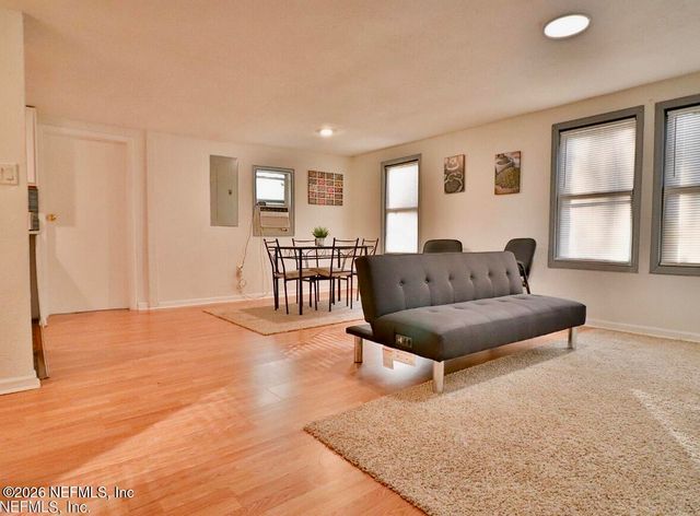 6506 BOB O LINK Road, Jacksonville, FL 32219