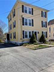 12 Third School Street 2, Bristol, RI 02809