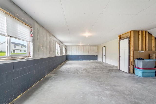 422 Bluebird Drive NW, Isanti, MN 55040
