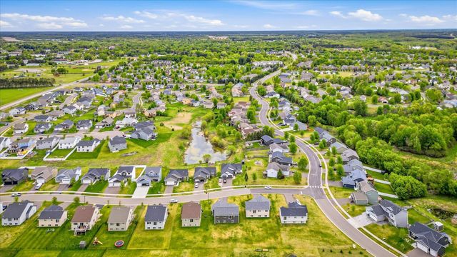 422 Bluebird Drive NW, Isanti, MN 55040
