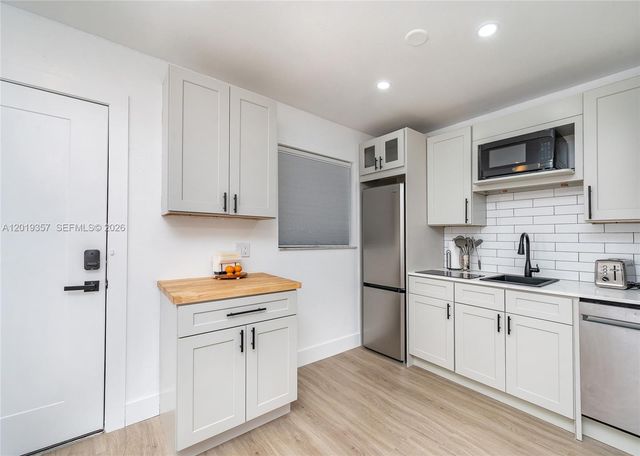 3321 NW 19th Terrace, Miami, FL 33125