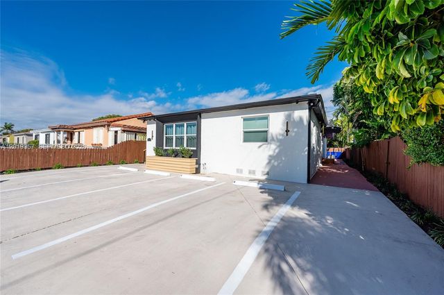 3321 NW 19th Terrace, Miami, FL 33125