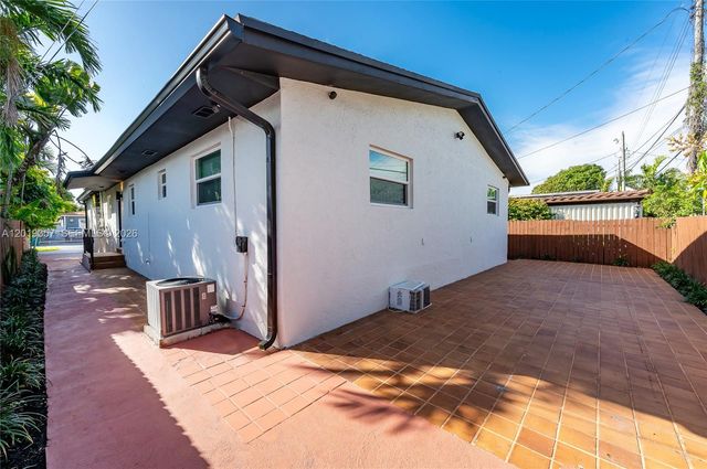 3321 NW 19th Terrace, Miami, FL 33125