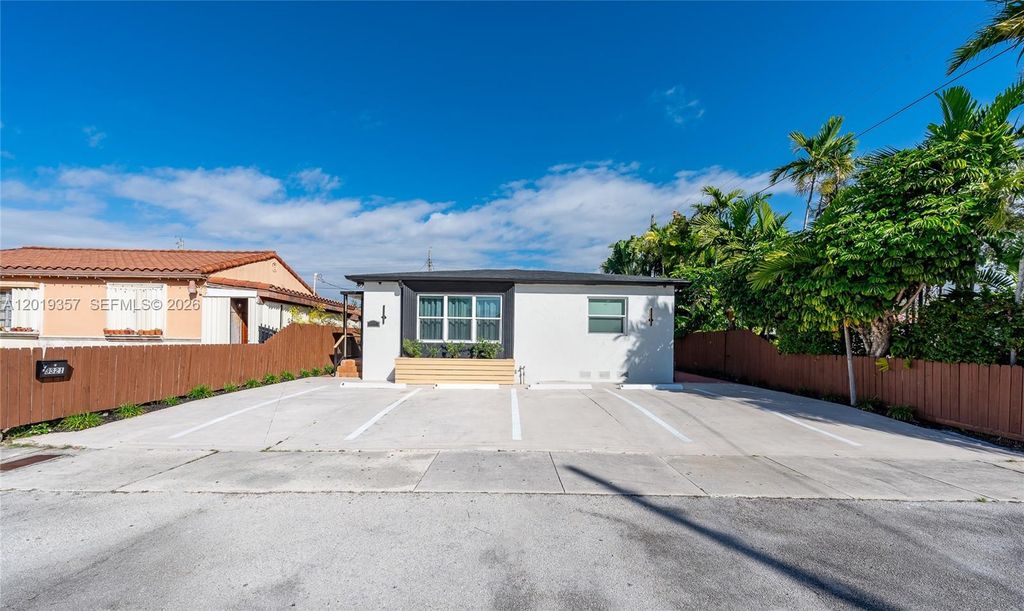 3321 NW 19th Terrace, Miami, FL 33125