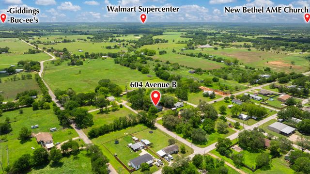 604 Avenue B, Lexington, TX 78947