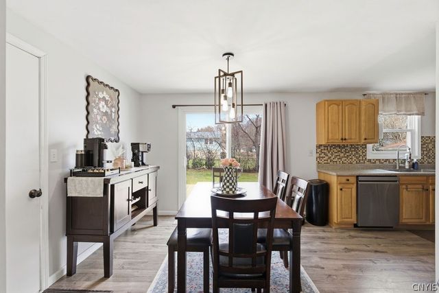 7352 Tomwood Drive, Salina, NY 13090