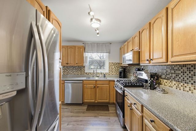 7352 Tomwood Drive, Salina, NY 13090