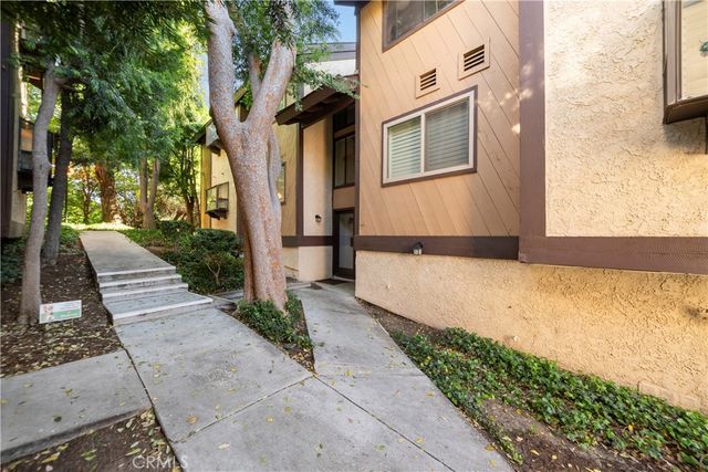 24837 Apple Street B, Newhall, CA 91321