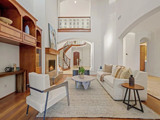 5259 Meadows Del Mar, San Diego, CA 92130