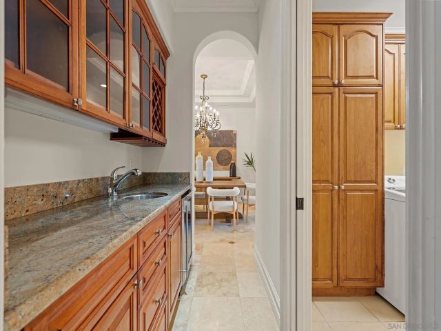 5259 Meadows Del Mar, San Diego, CA 92130