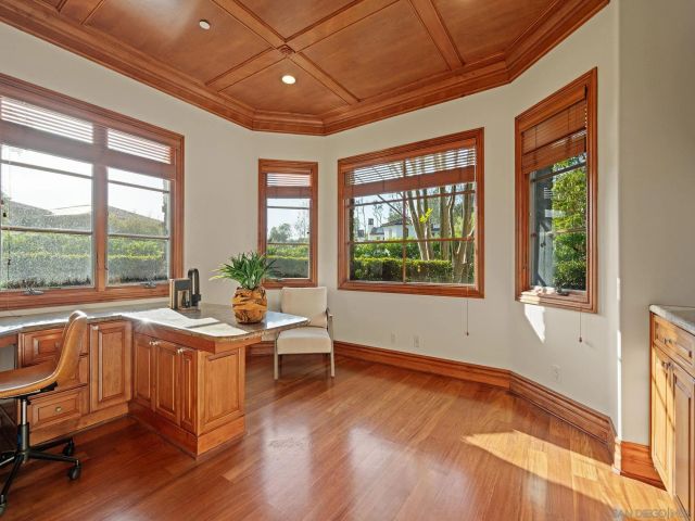 5259 Meadows Del Mar, San Diego, CA 92130