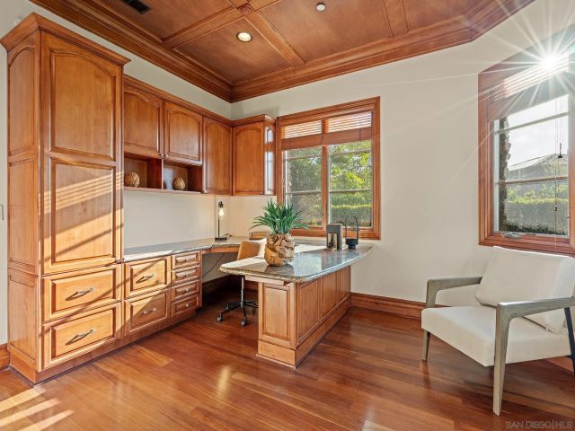 5259 Meadows Del Mar, San Diego, CA 92130