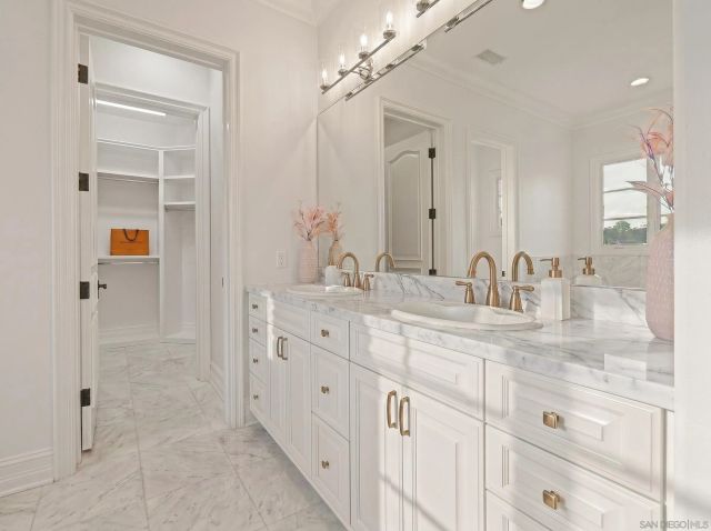 5259 Meadows Del Mar, San Diego, CA 92130
