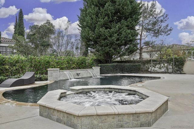 5259 Meadows Del Mar, San Diego, CA 92130