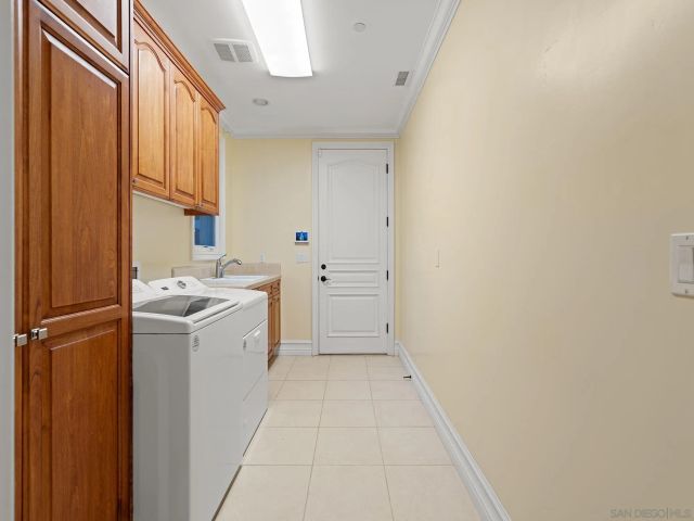 5259 Meadows Del Mar, San Diego, CA 92130