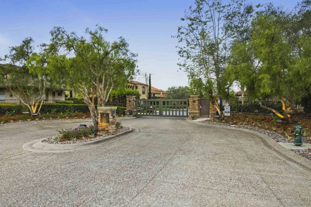 5259 Meadows Del Mar, San Diego, CA 92130