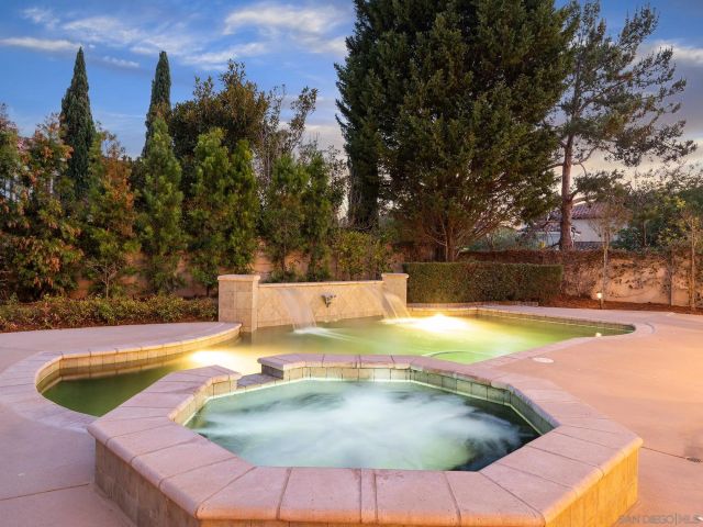 5259 Meadows Del Mar, San Diego, CA 92130