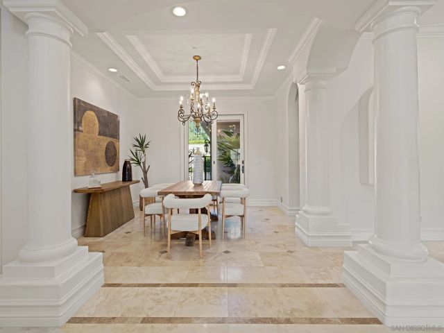 5259 Meadows Del Mar, San Diego, CA 92130