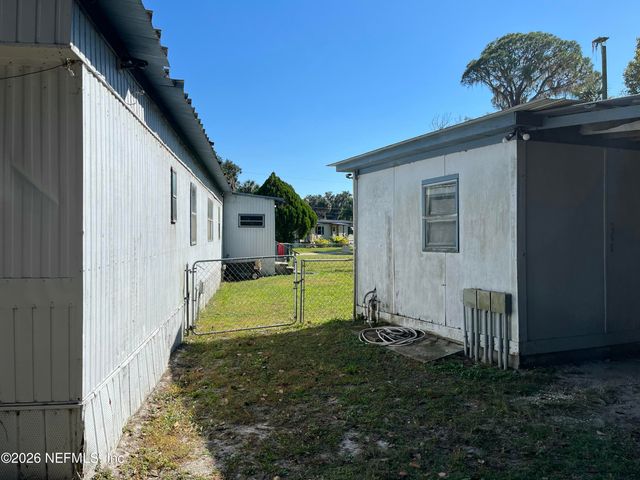 101 HUMMINGBIRD Trail, Crescent City, FL 32112