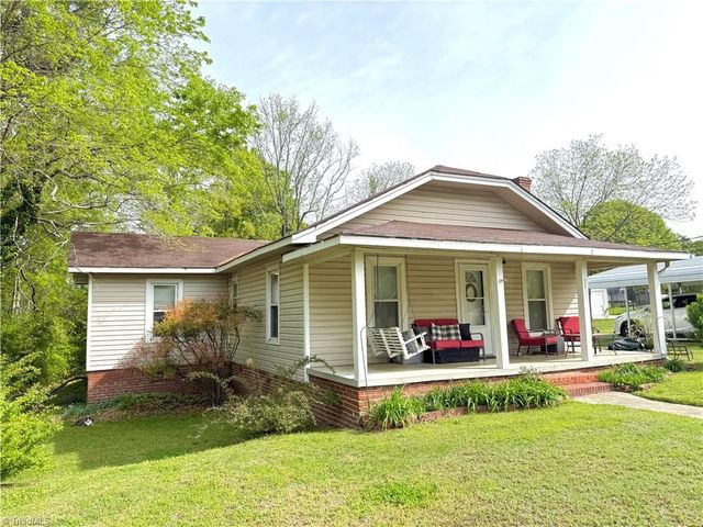 146 Patterson Avenue, Liberty, NC 27298