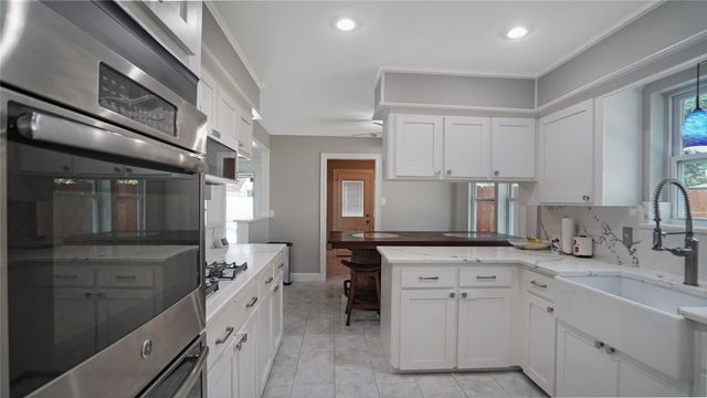 9223 Petersham Drive, Houston, TX 77031