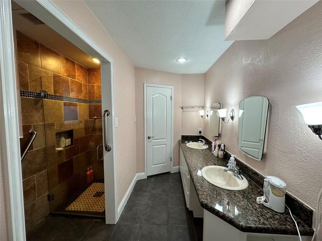 9223 Petersham Drive, Houston, TX 77031