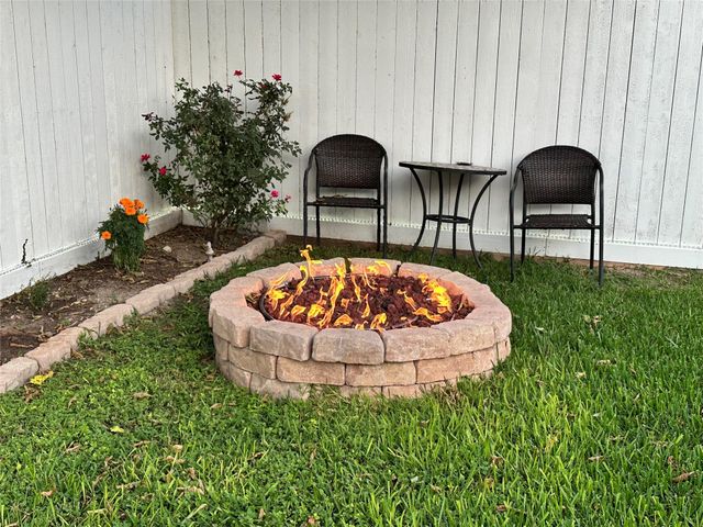 9223 Petersham Drive, Houston, TX 77031