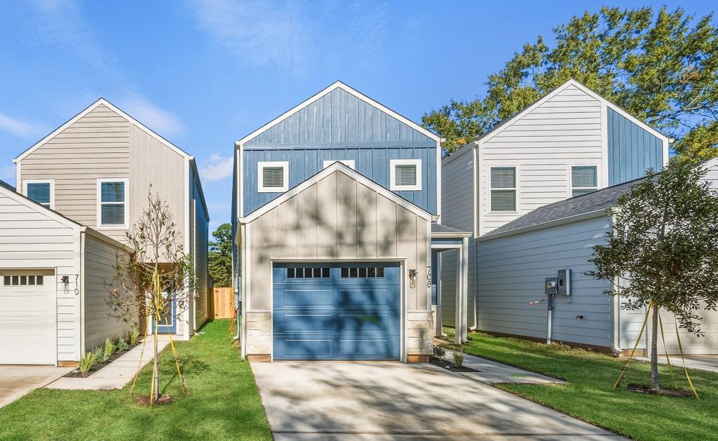 708 W Dallas Street, Conroe, TX 77301