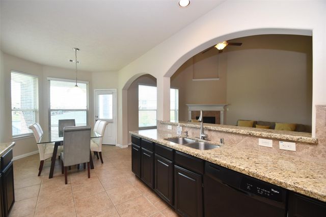 3938 Amalfi Shores Court, Missouri City, TX 77459