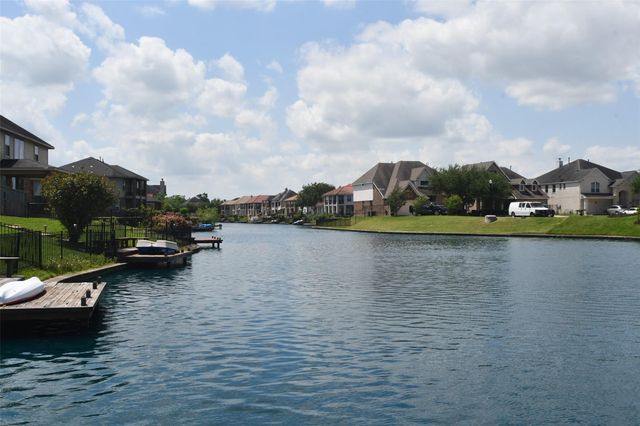 3938 Amalfi Shores Court, Missouri City, TX 77459
