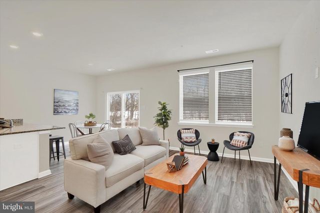 635 LOCUST RUN DR, York, PA 17404