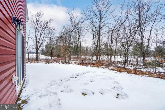 635 LOCUST RUN DR, York, PA 17404