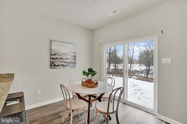 635 LOCUST RUN DR, York, PA 17404