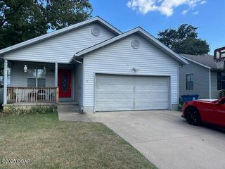 719 S Jefferson Avenue, Joplin, MO 64801