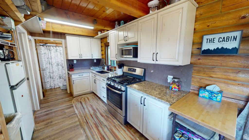 Image 3 of property listing at 28 MOOSE HORN RD, #28, Coalville, UT 84017