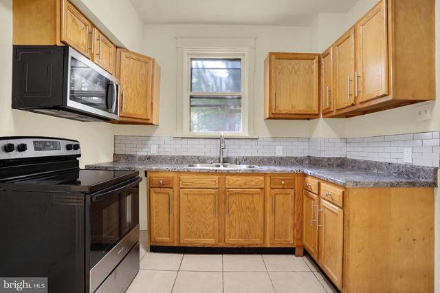 2708 LEXINGTON ST, Harrisburg, PA 17110