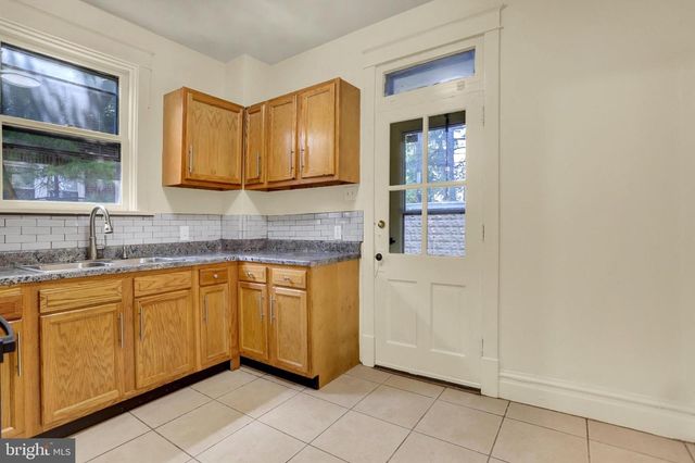 2708 LEXINGTON ST, Harrisburg, PA 17110