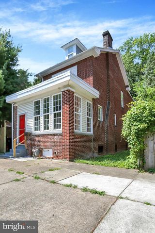 2708 LEXINGTON ST, Harrisburg, PA 17110
