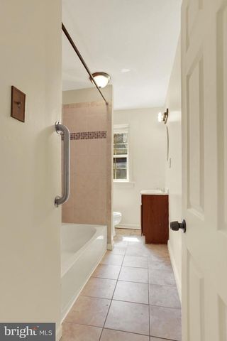 2708 LEXINGTON ST, Harrisburg, PA 17110