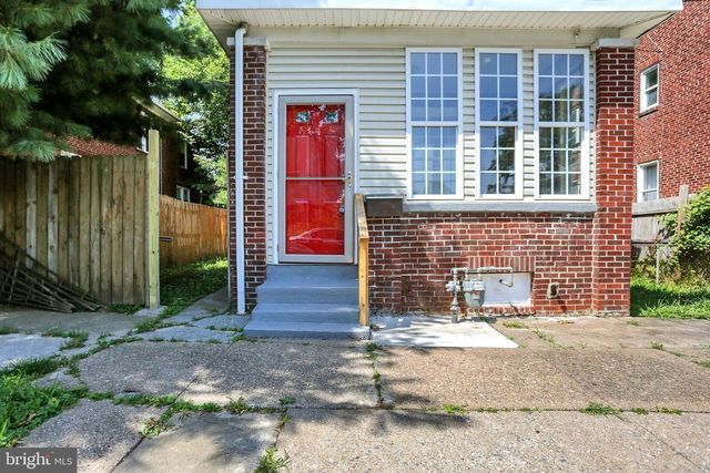 2708 LEXINGTON ST, Harrisburg, PA 17110