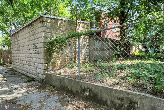 2708 LEXINGTON ST, Harrisburg, PA 17110